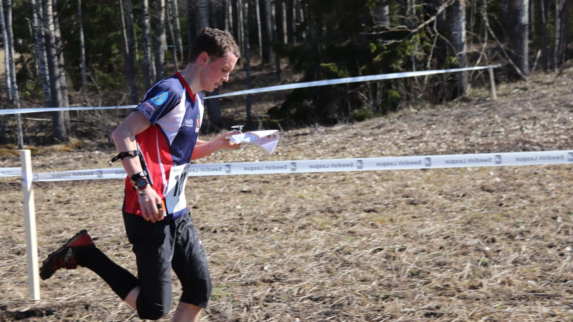 Andreas Uller var ytterst nära medalj när orienteringssäsongen startade med ultralång-SM.