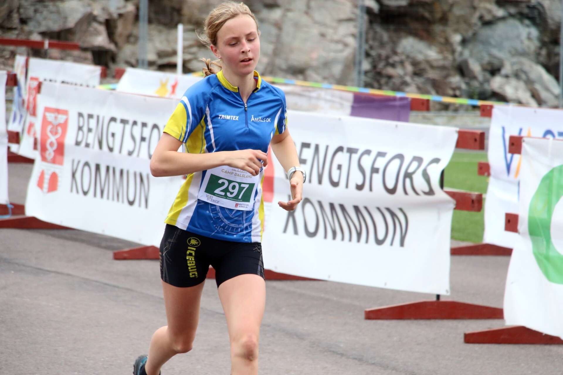 Eira Olsson, Åmåls OK, sprang in som tvåa i damernas 9 kilometer, fyra totalt.