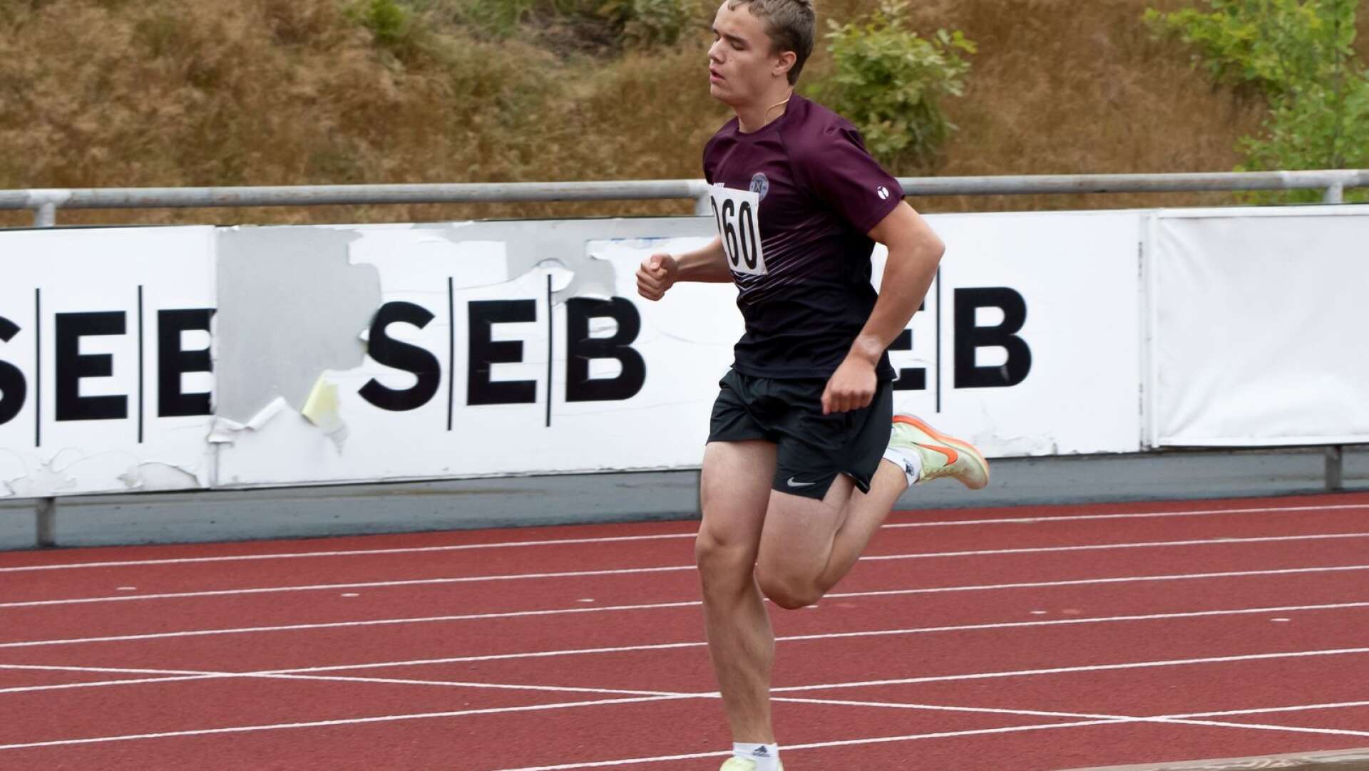 Thomas Ferletta, P 15, spurtar på 800 meter.