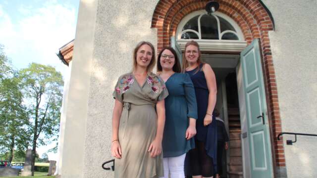Jana Karlsson, Malin Andersson och Sofia Karlsson - Ilaya - gjorde ett uppskattat framträdande i Sal kyrka.