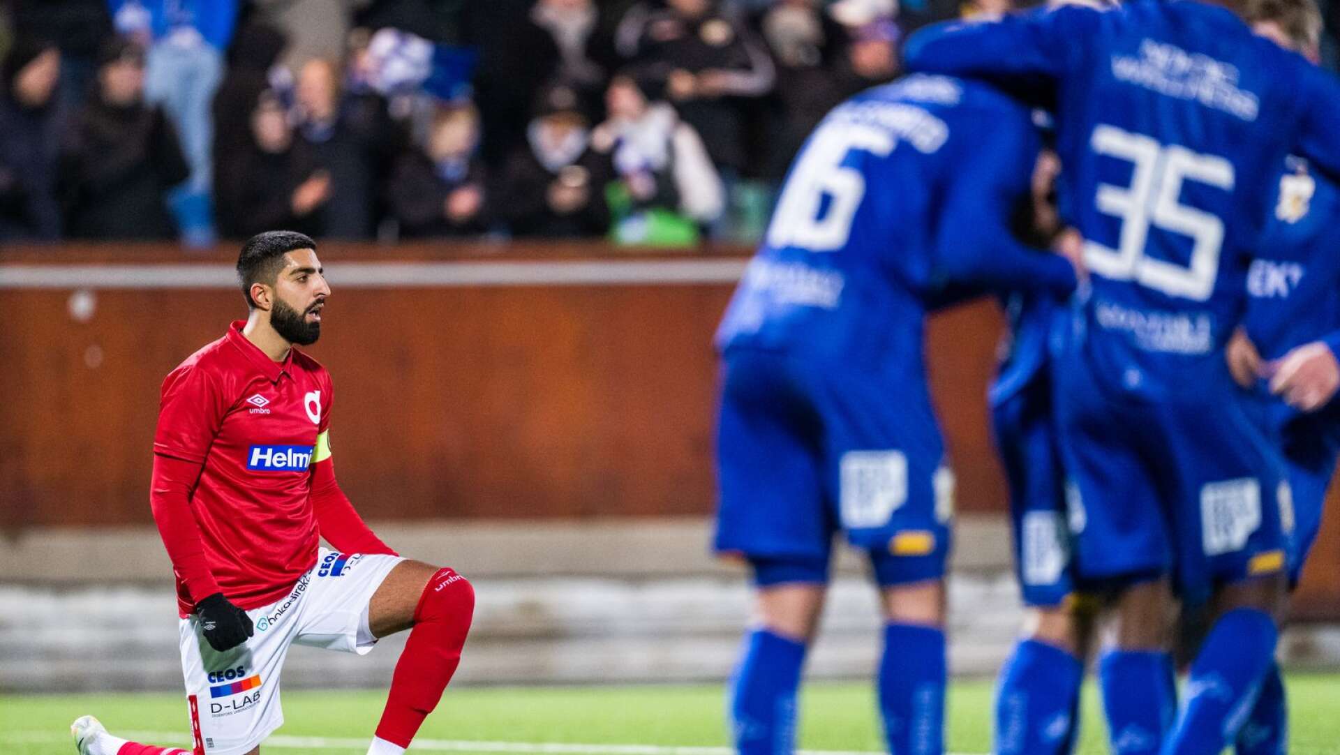 Sean Sabetkar deppar efter ett av IFK Göteborgs mål i andra halvlek. 