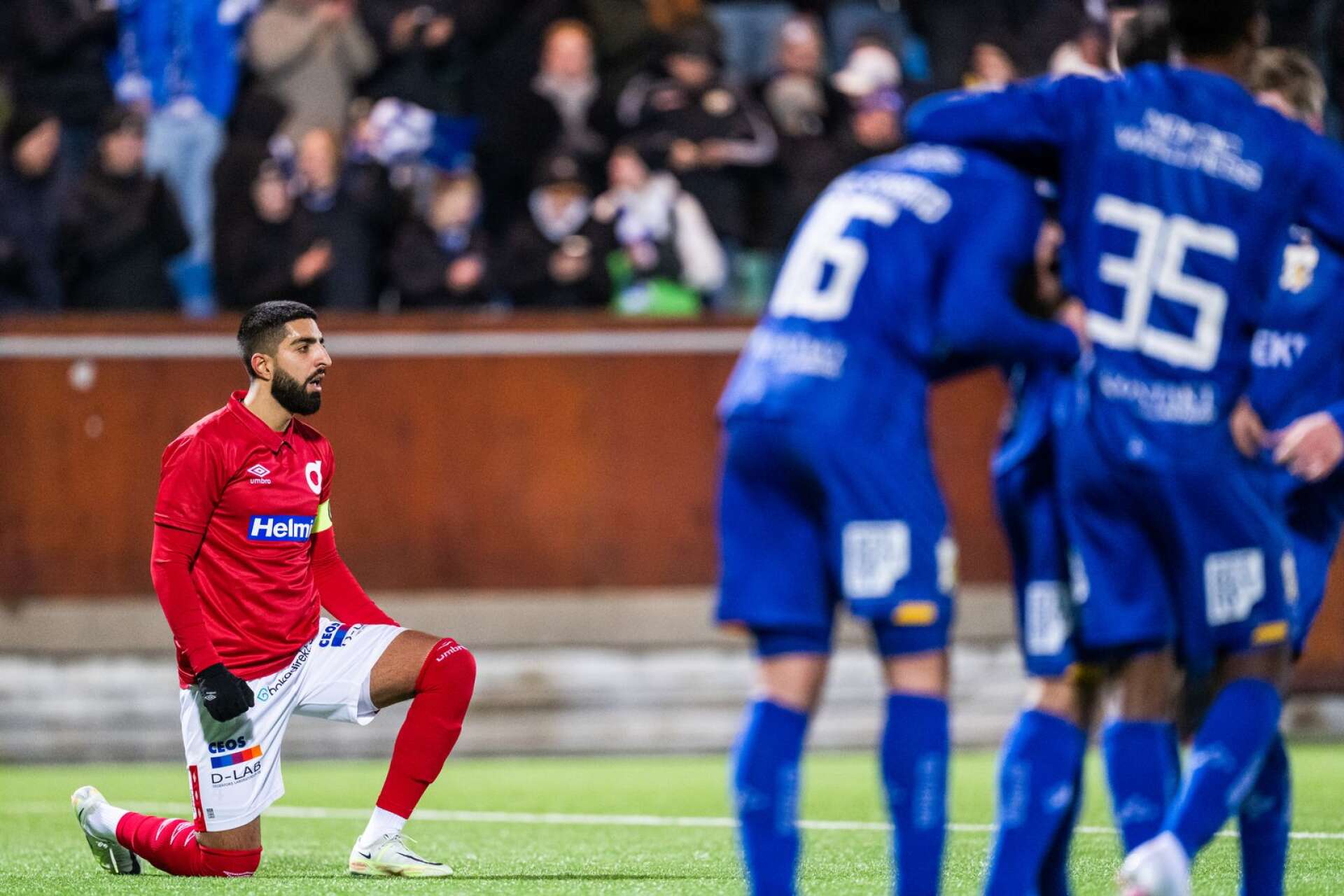 Sean Sabetkar deppar efter ett av IFK Göteborgs mål i andra halvlek. 