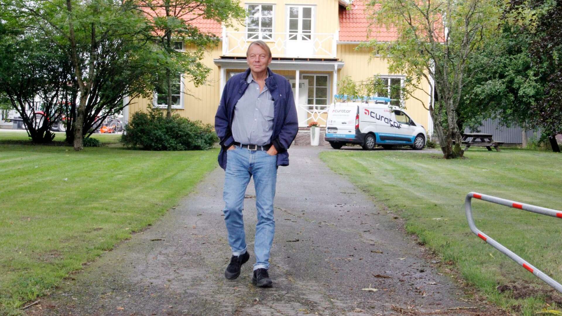 Nuntorp greppar efter sista halmstrået och får medhåll hos de dalsländska toppolitikerna. – Det känns skönt att alla de mäktiga politikerna håller med oss, säger Lars-Göran Berg, verksamhetsledare för Naturbruk Väst.