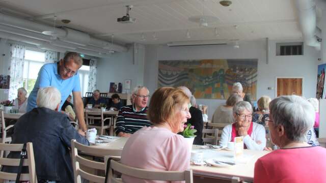 Om somrarna arrangerar Svenska kyrkan ett våffelcafé varje tisdag i Töreboda.