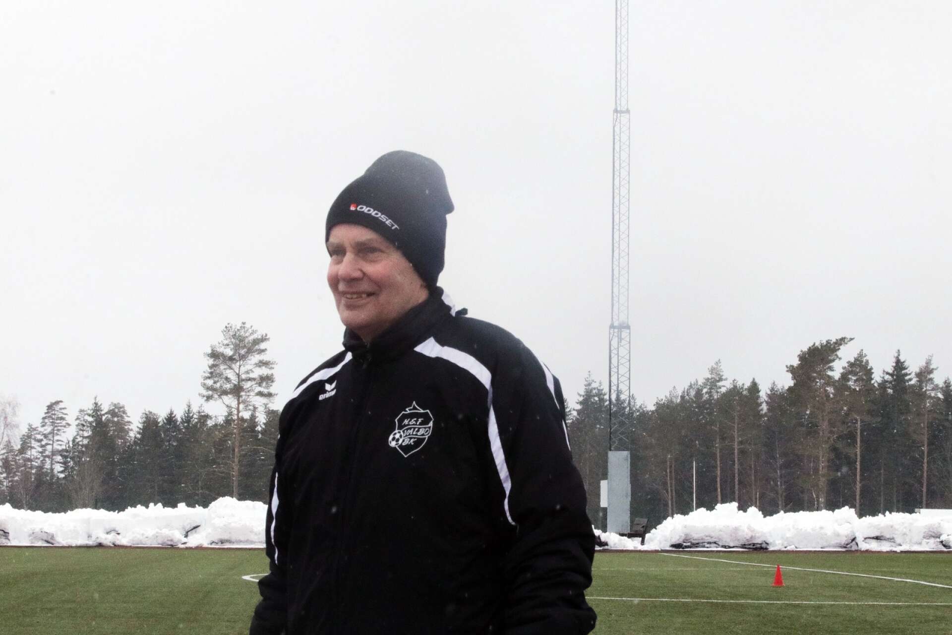 Lars-Åke Larssons HEF Valbo har haft en strulig försäsong menhoppas hänga kvar i division 3.