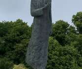 Kung Haakon sa tydligt nej och bjöd motstånd då Tyskland invaderade Norge. Statyn över den uppskattade kungen står mitt i centrala Oslo. 