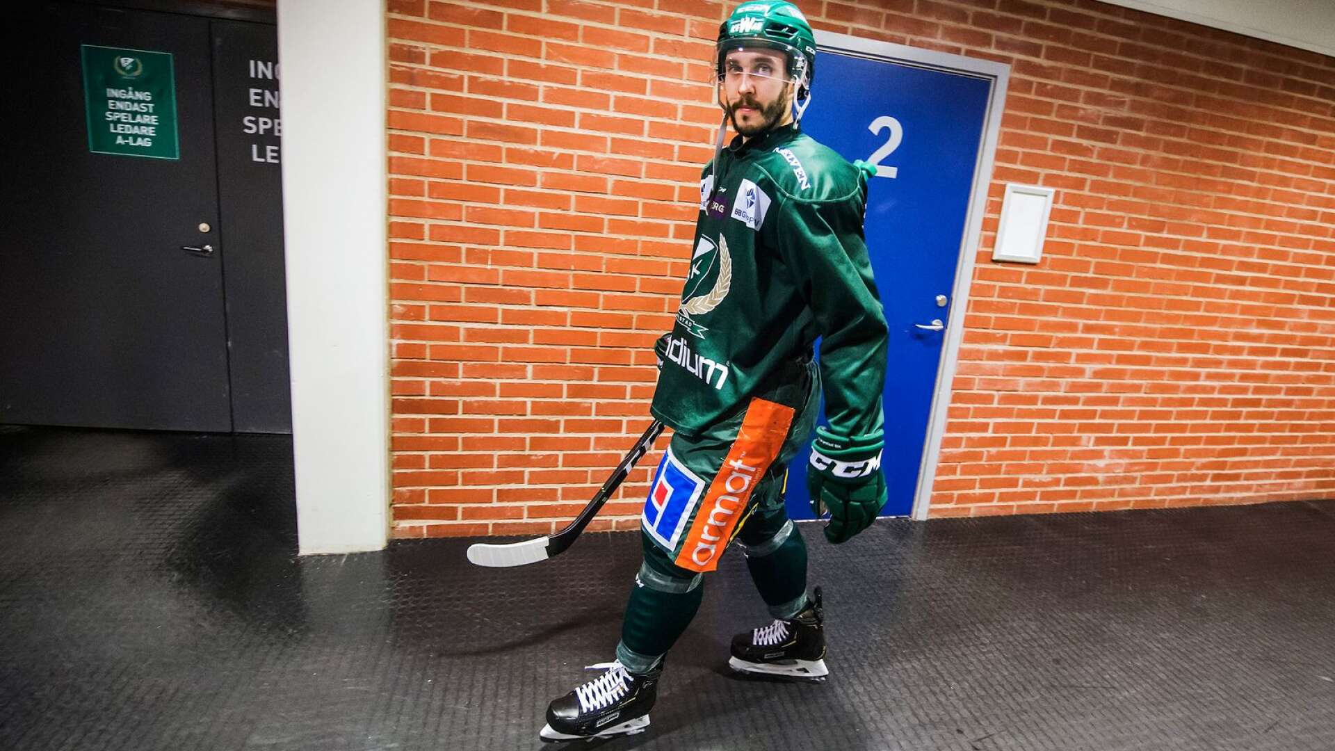 Jesse Virtanen går vidare i karriären. Nu väntar KHL för backstjärnan.