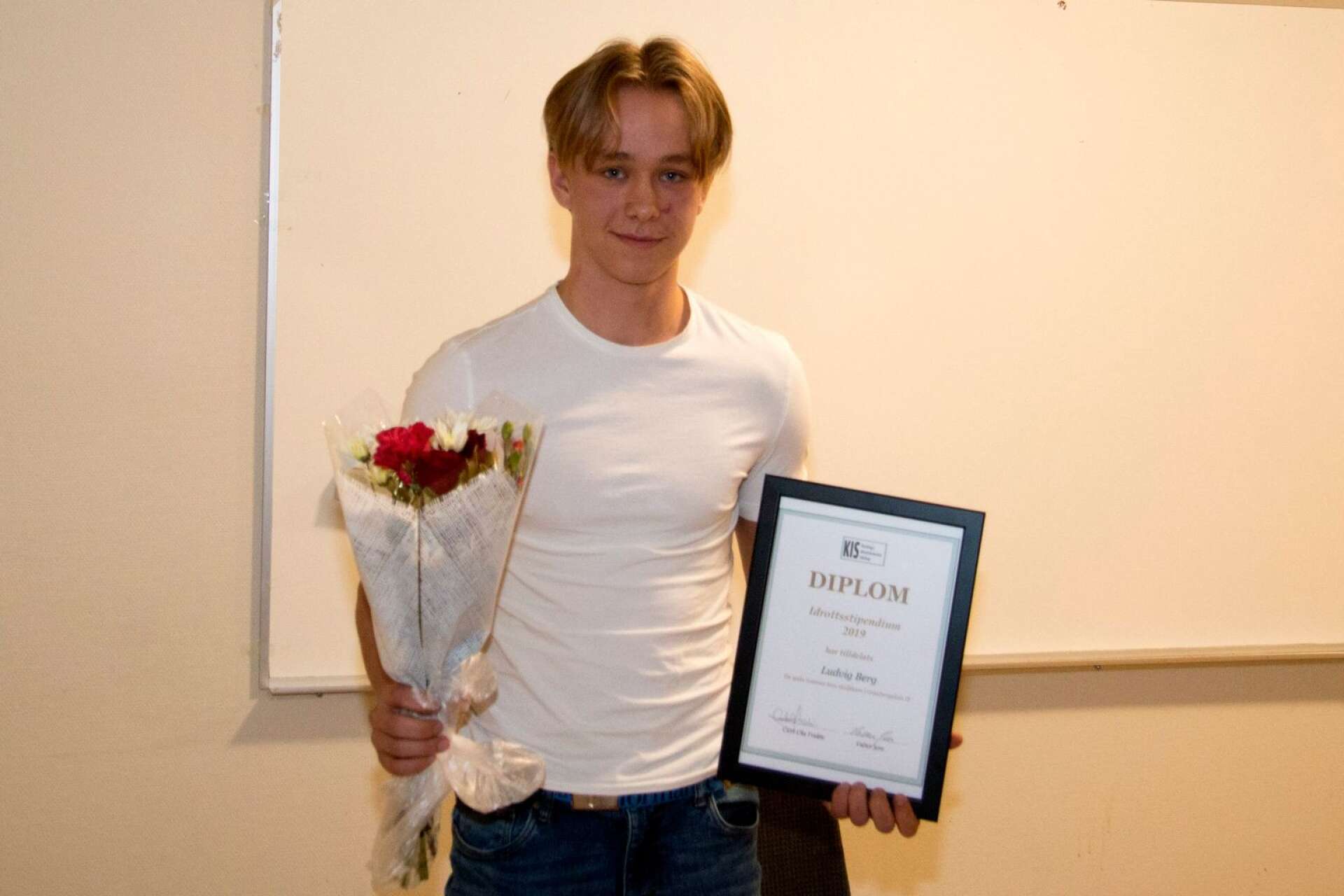 Ludvig Berg fick ta emot Karlskoga Idrottshistoriska sällskaps årliga stipendium i december.