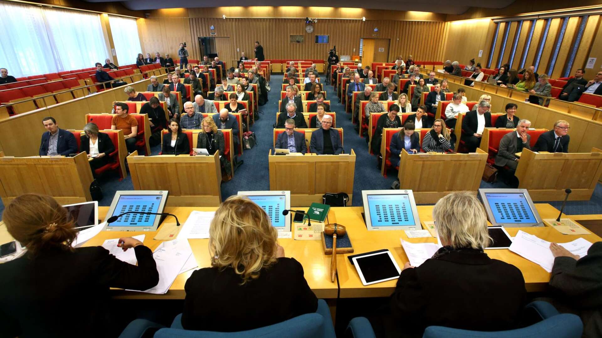 Regionfullmäktige sammanträdde i Karlstad på onsdagen. Regionens högsta beslutande organ har 81 ledamöter.