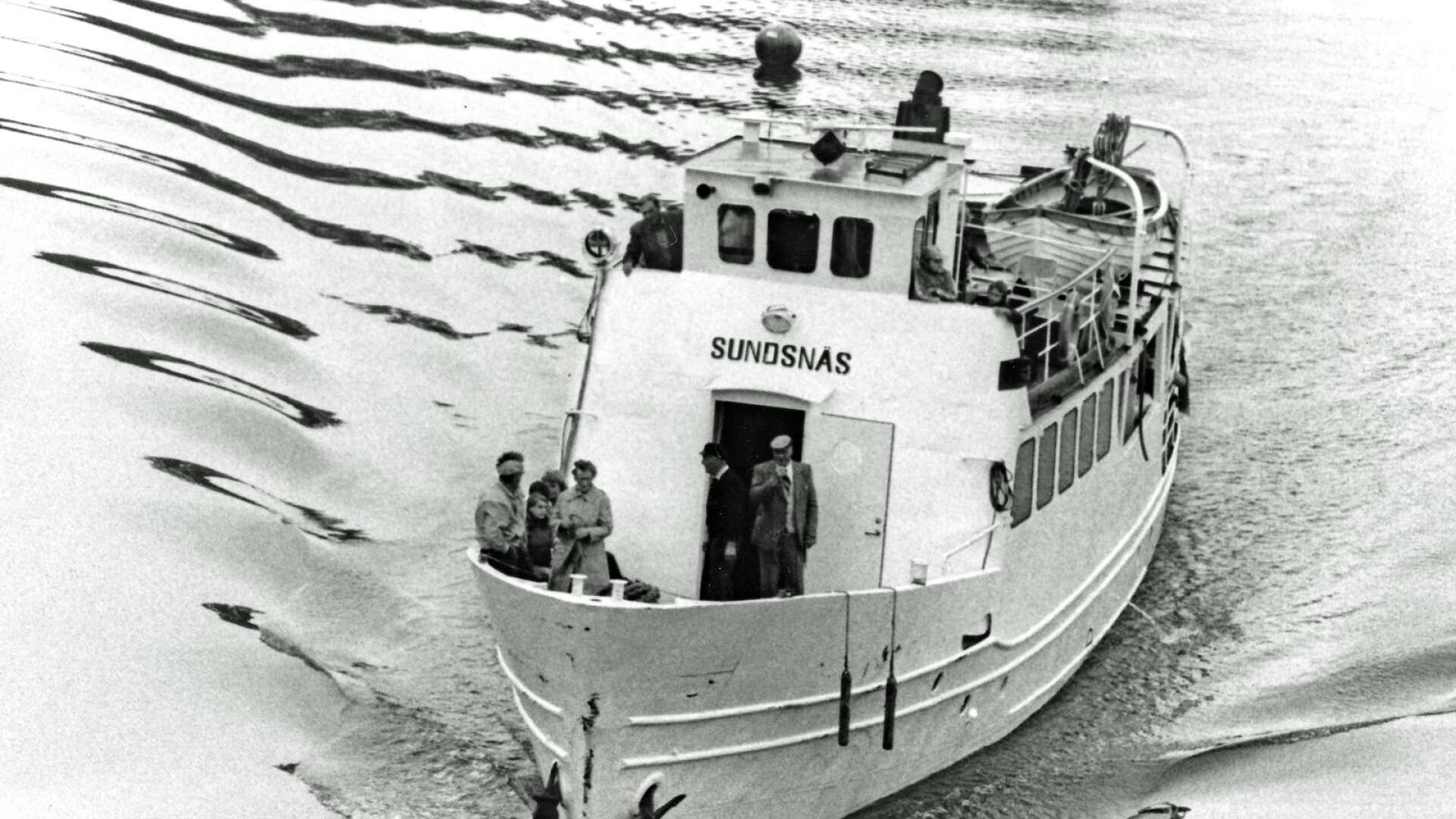 På 1970-talet var det m/s Sundsnäs som man kunde göra båtturer med mellan Säffle och Arvika. Fyra bröder stod bakom den verksamheten