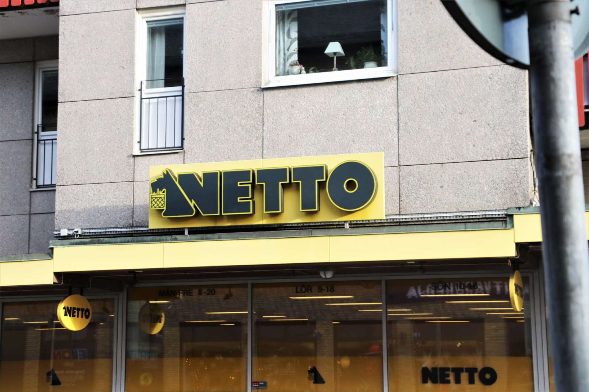 Tidigare har det sagts att Nettobutiken på Kungsgatan i Åmål ska bli en Coopbutik. Men nu blir det permanent stängning i stället.