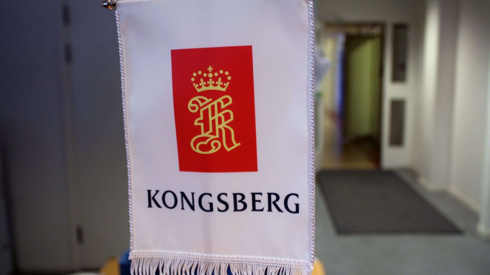 Kongsberg meddelade under fredagen att man har permitterat 400 personer i koncernen.