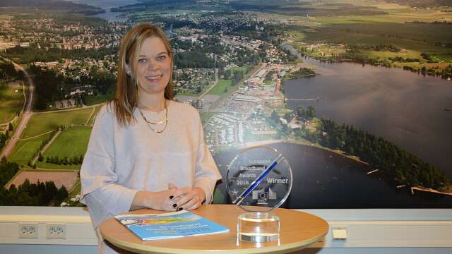 Sunnes kommunalråd Kristina Lundberg (C) har fått skarp kritik. Nu slår hon och övriga majoriteten tillbaka.