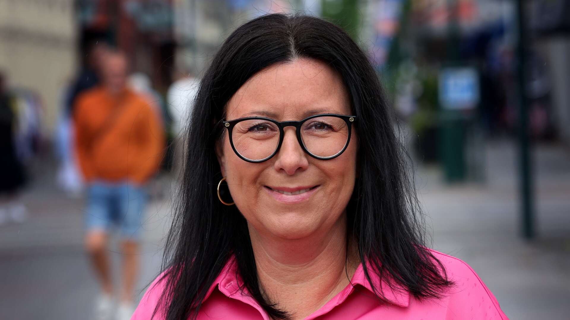 Ulrika Gartman Blom (M) tänker inte släppa sin fullmäktigeplats, men om hon blir kvar i Moderaternas lokala parti i Lidköping vill hon inte svara på. 