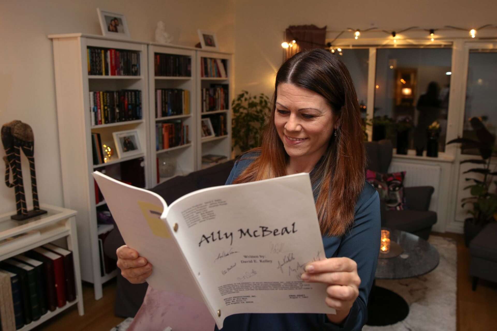 För 500 spänn fick Sofia ett originalmanuskript från serien Ally Mcbeal. 