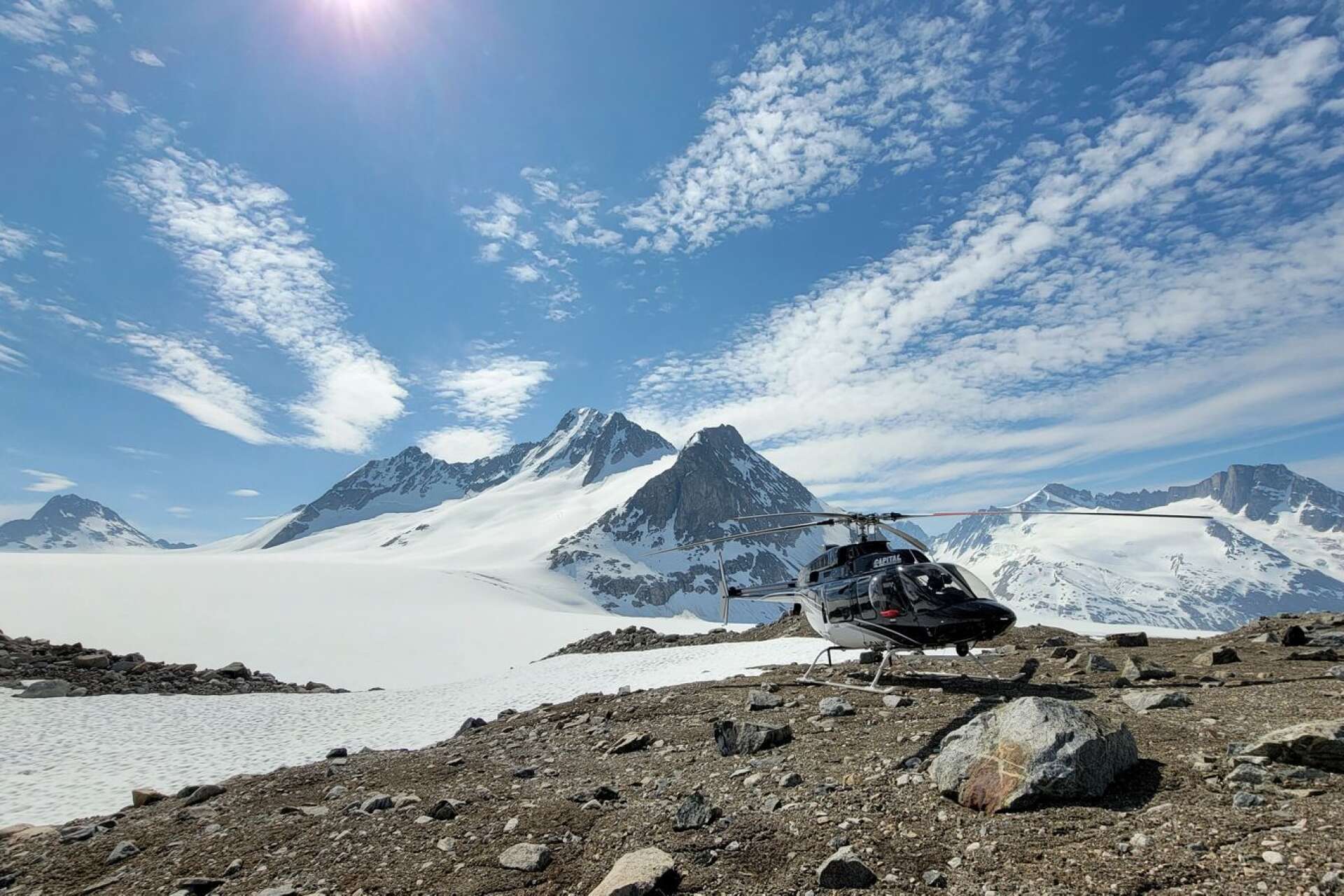 Milsvida vyer och glaciärer och ibland på över 2 000 meters höjd.