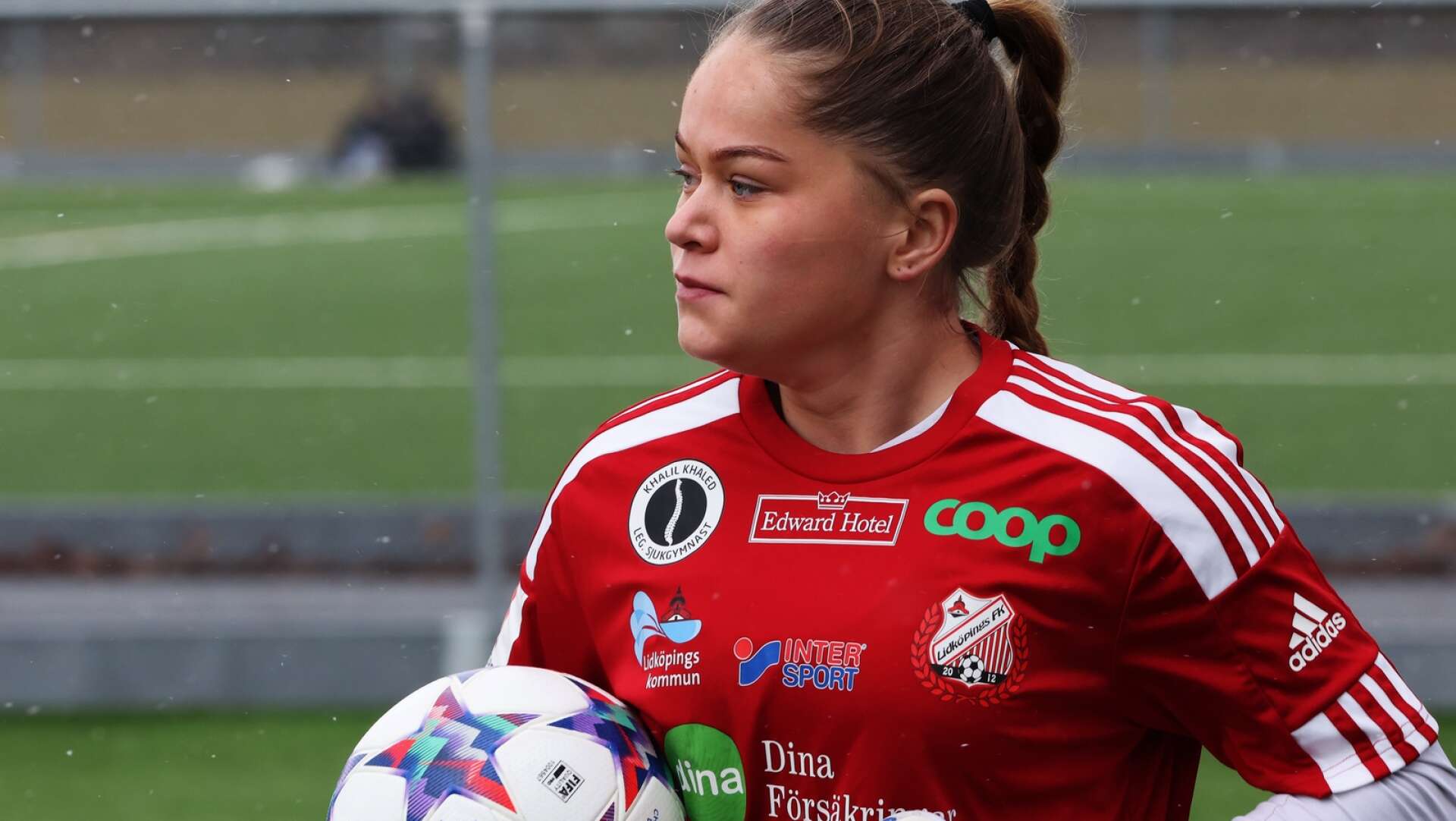 LFK-målvakten Liisa Tuomi visade klassen mot serieledande gästerna AIK.