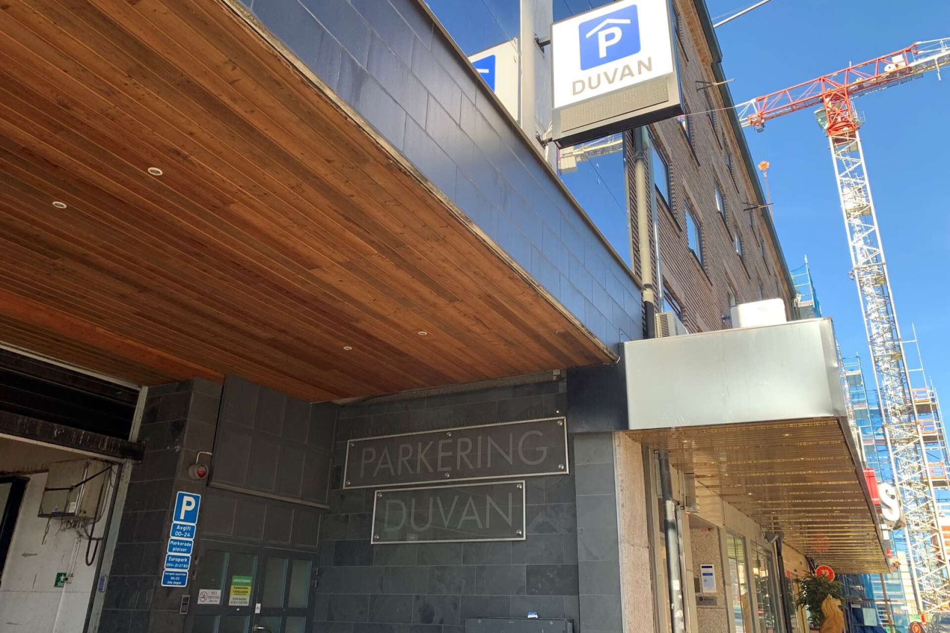 Duvans parkeringshus i Karlstad kritiseras.