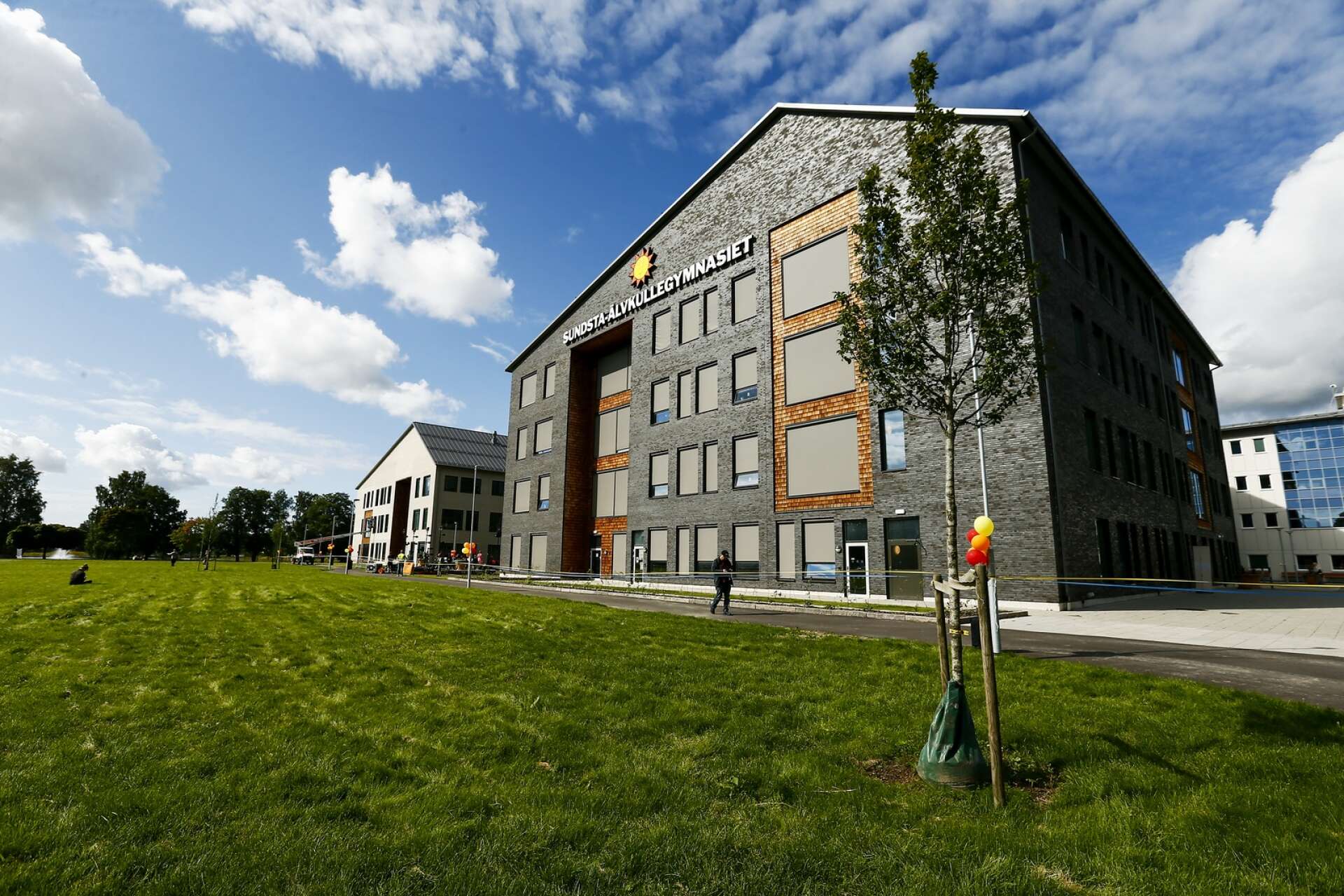 Sundsta-Älvkullegymnasiet i Karlstad är en av Sveriges största gymnasieskolor och har flera program som är tuffa att ta sig in på.