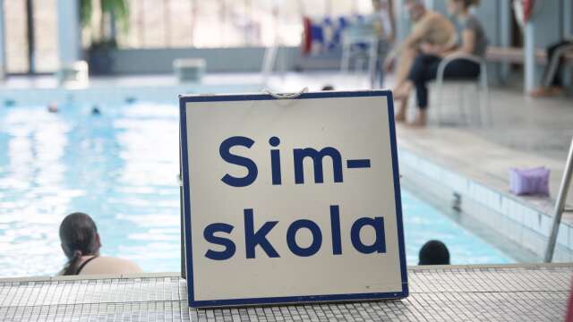 Ett badhus i Skoghall skulle kanske bidra till att öka simkunnigheten bland barn, anser insändarskribenten.