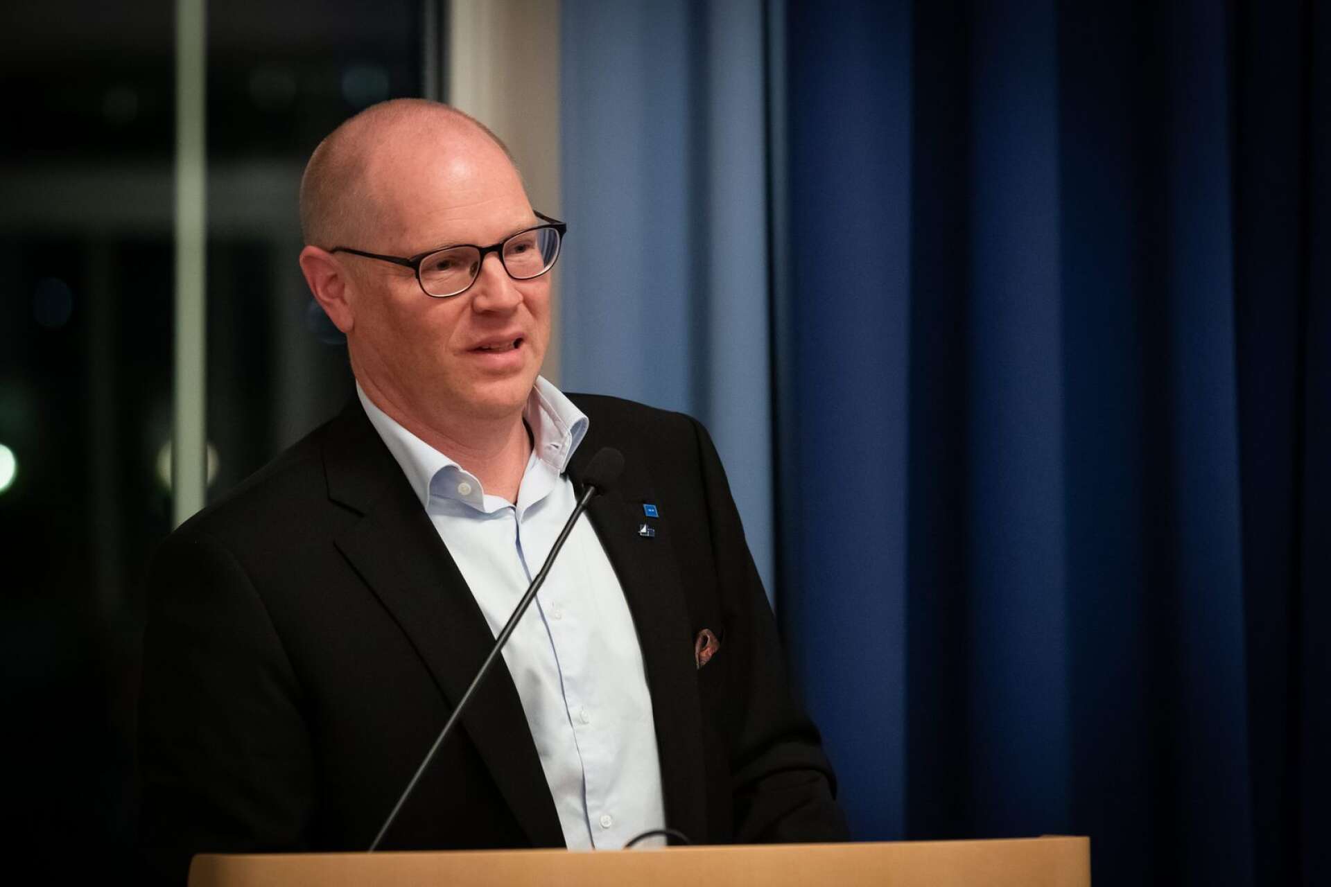 Mattias Joelsson (KD) är kommun- och regionpolitiker på Hammarö.