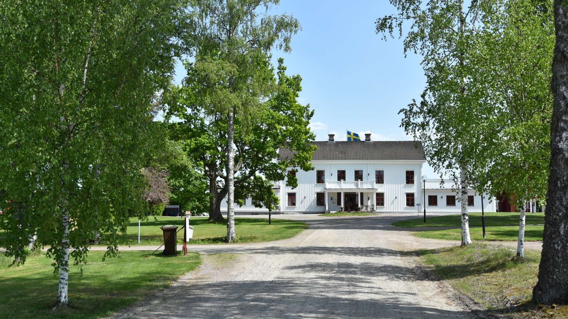 Ulvsby herrgård har en anrik historia och är en klassisk plats för fest, god mat och boende. 
