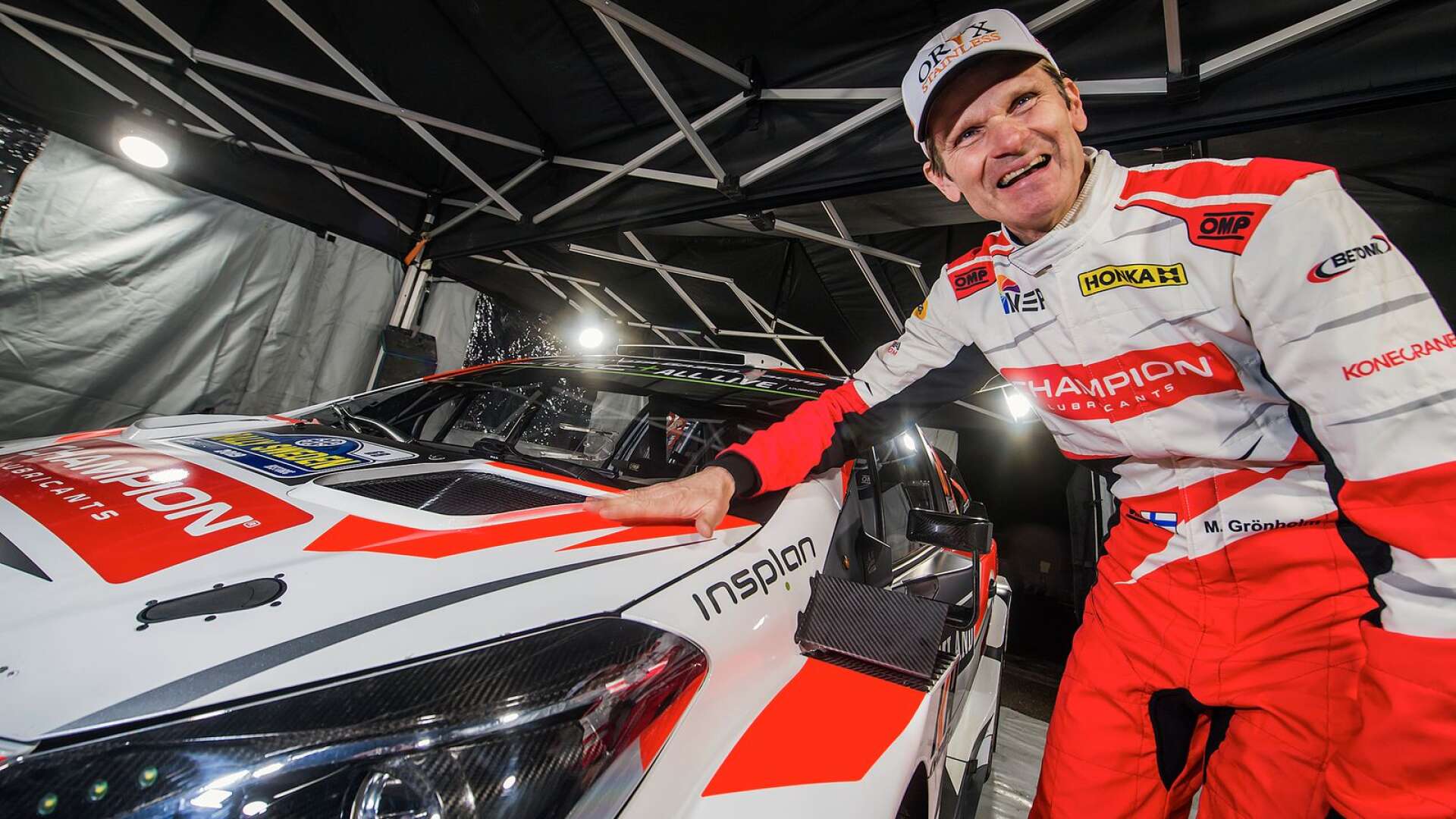 Marcus Grönholm smeker sin Toyota Yaris WRC ömt och berättar nu liksom de övriga VM-stjärnorna varför han älskar rallysporten.