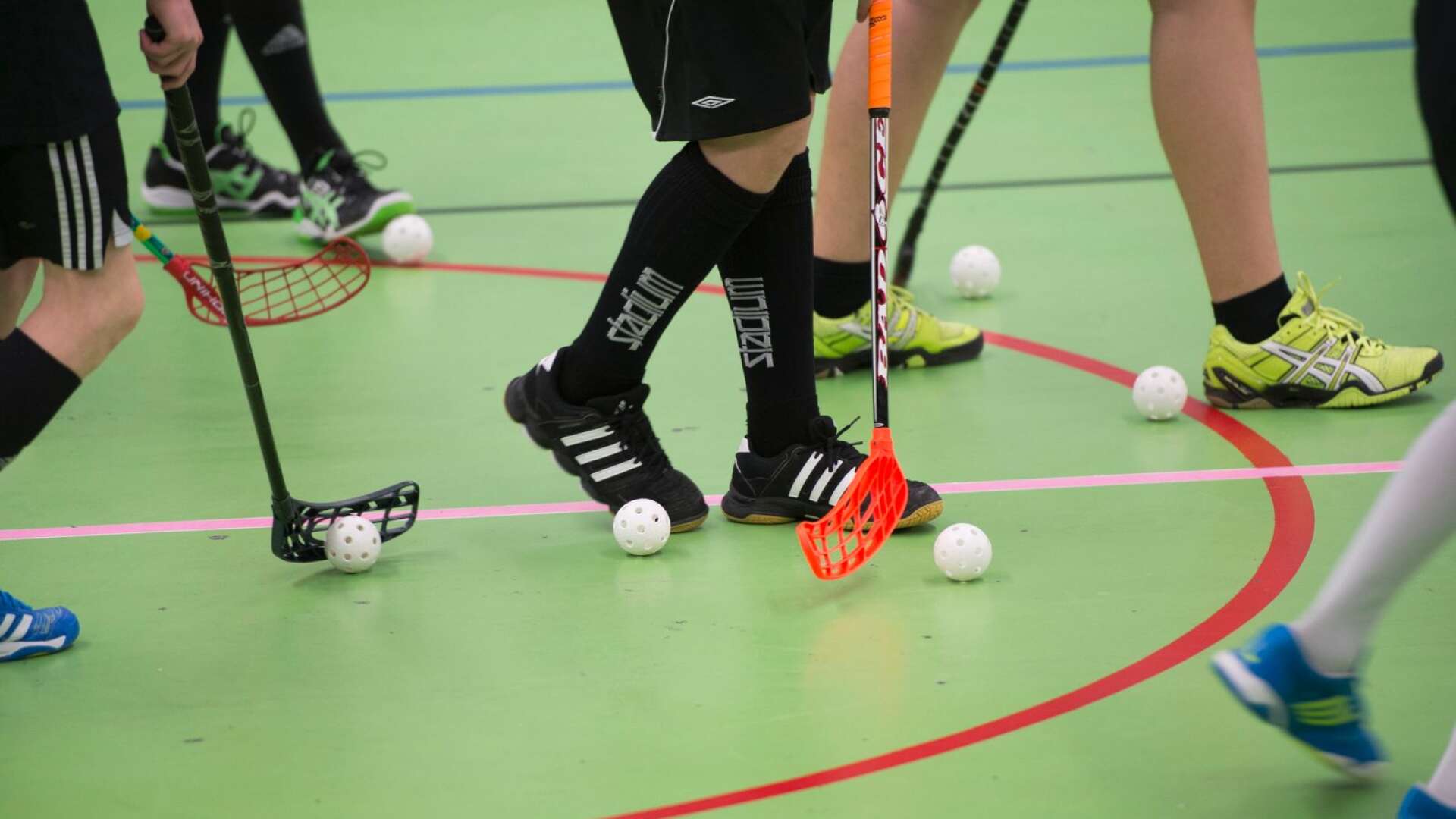 Värmlands innebandyförbund öppnar upp för ungdomsmatcher efter regeringens nya besked.