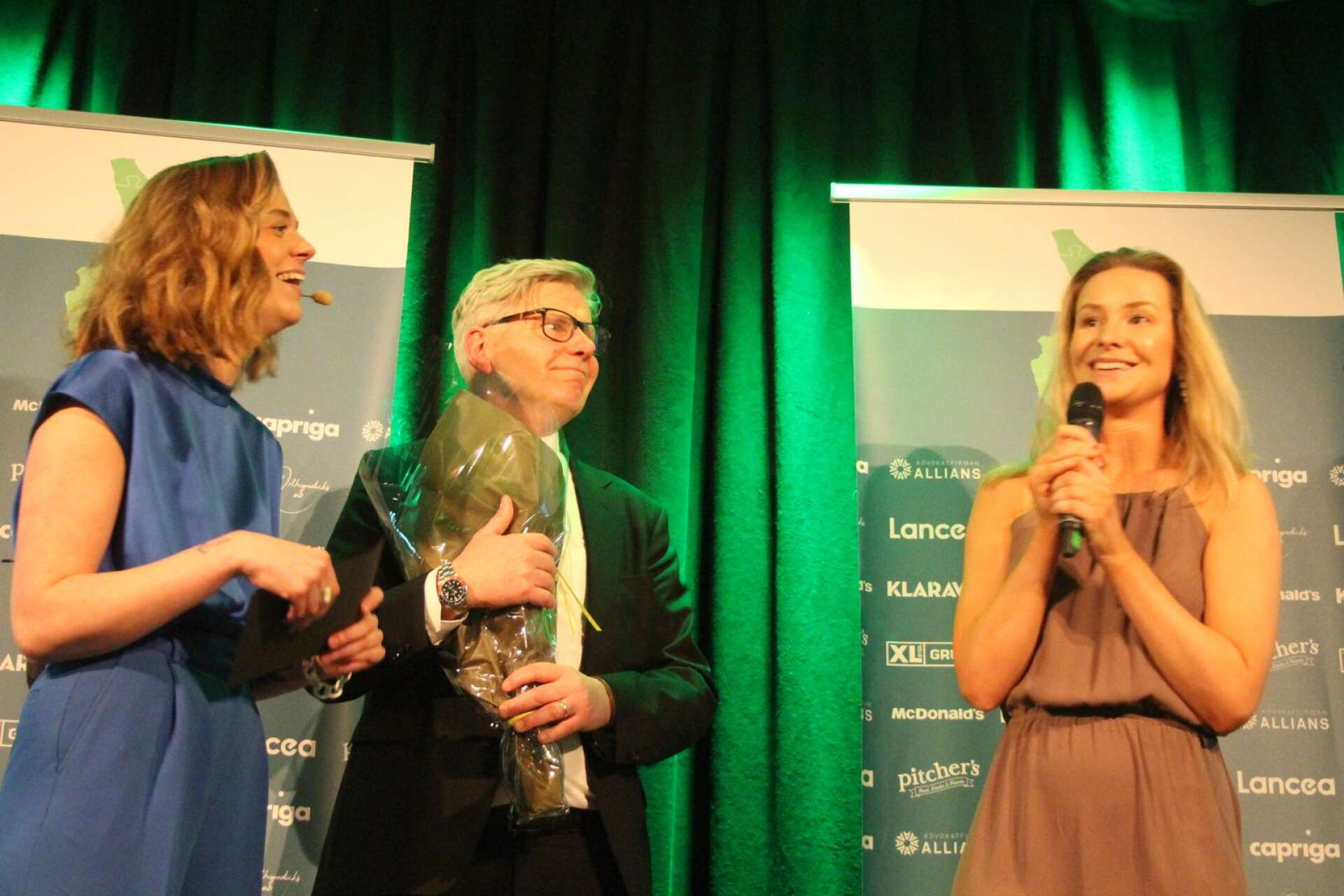 Från vänster: Ida Hallquist (konferencier), Henrik Nilsson (initiativtagare till VSS) och Jenny Haglund (golfproffs på Europatouren och ambassadör för VSS).