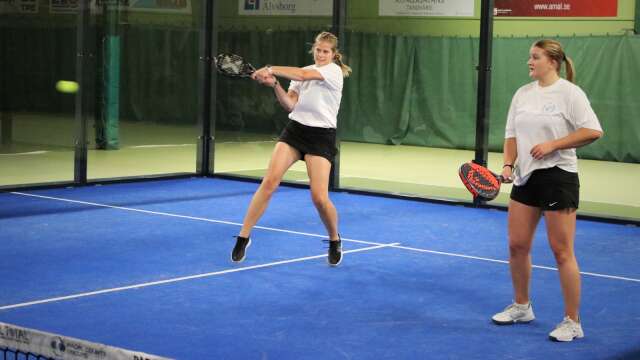 Sofie Schlyter och Cajsa Persson vann damklassen i Femortcupen på inomhusbanan i Åmås tennishall under hösten ifjol.