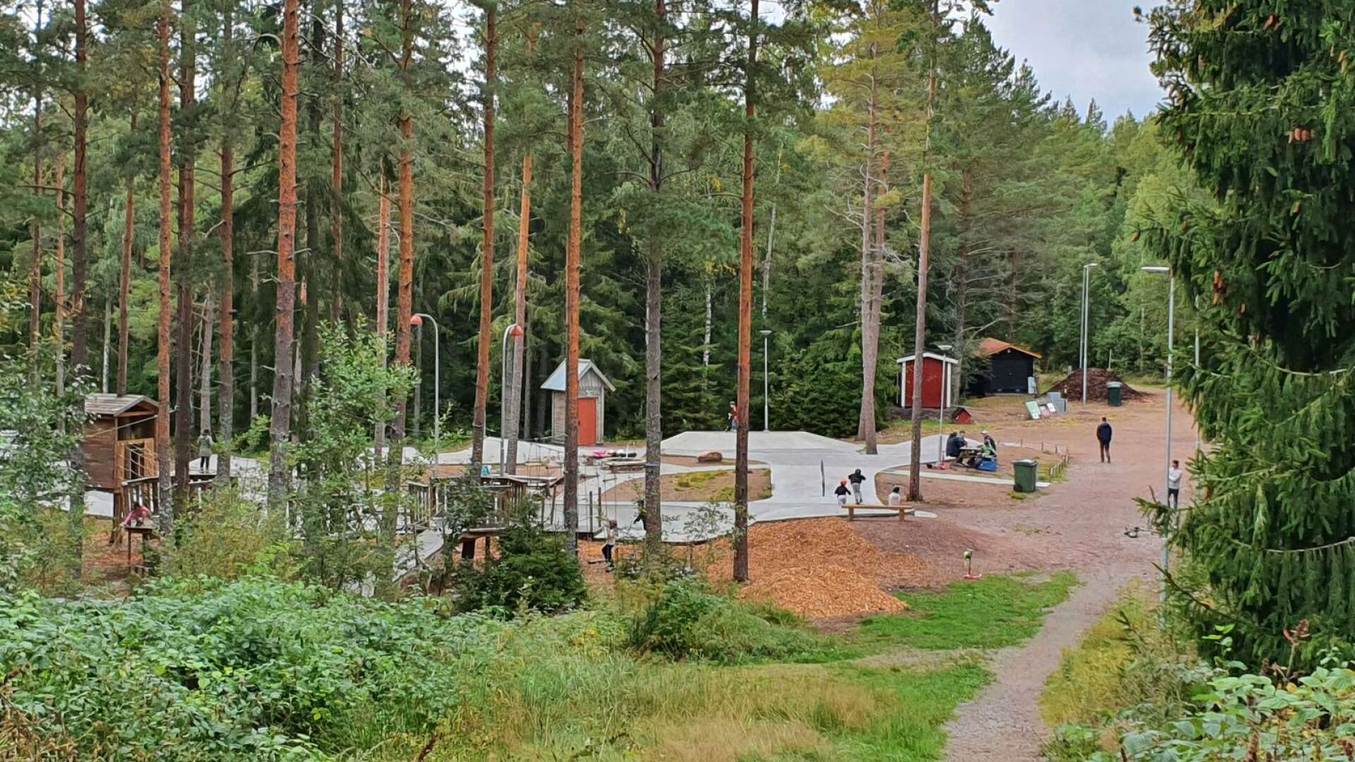 Kommer Karlstads alla skejtare någonsin att få en skatepark värd namnet, undrar insändarskribenten som får ett svar direkt av Karlstads kommun. På bilden syns Vildaparken i Väse.