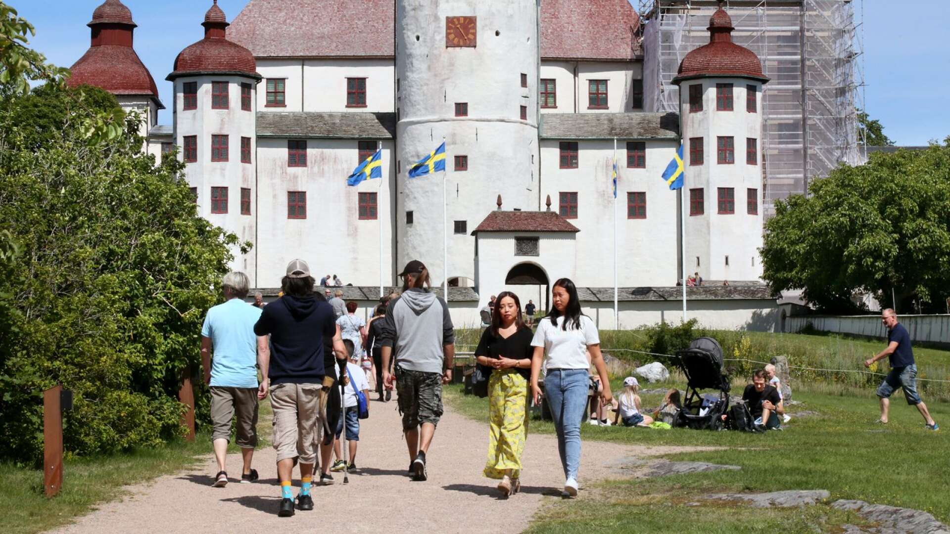 Högt tryck på Läckö slott säger Destinationsbolaget, men vd Magnus Lönnroth tycker att det är för tidigt att ropa hej.