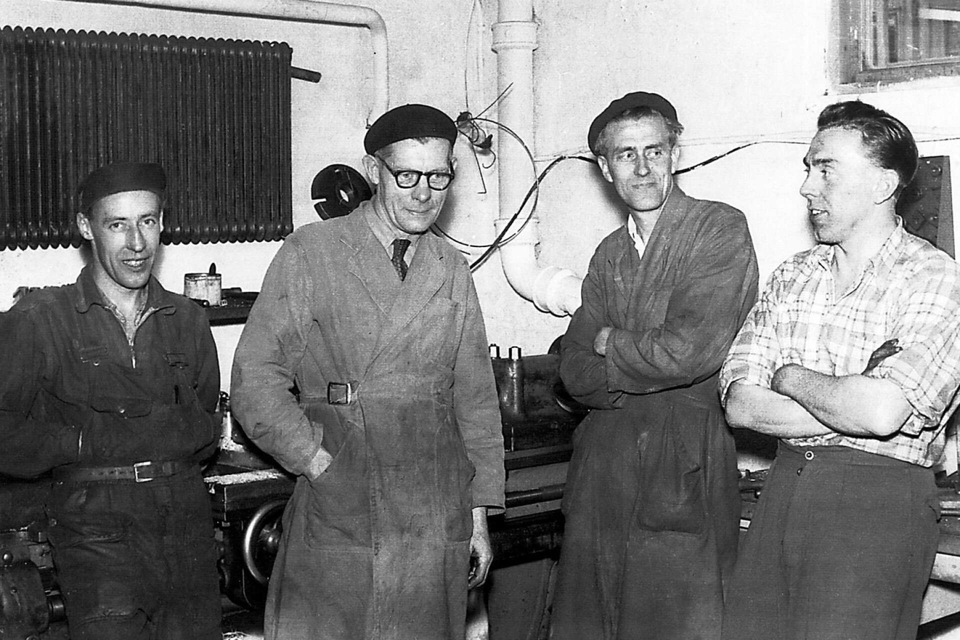 Arbetsstyrkan vid Somas i början av 1950-talet. Från vänster Allan Sehlin, Sven R. Hägg, Folke Carlén och Börje Klarin.