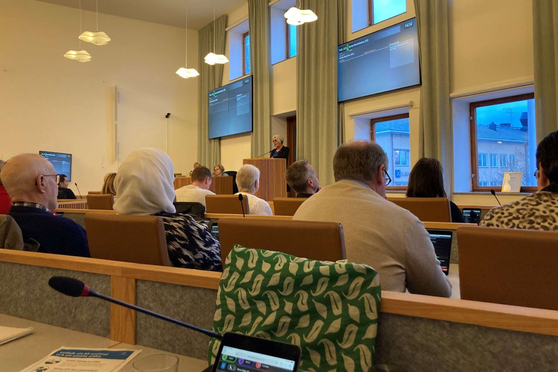 Mandatperiodens andra sammanträde i kommunfullmäktige i Karlskoga.
