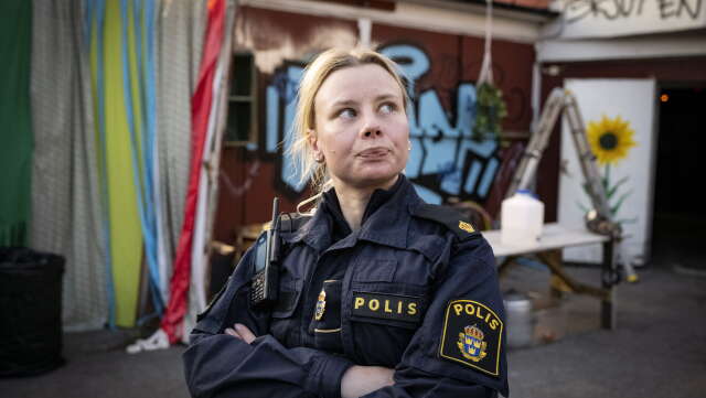 Amanda Jansson som Sara under inspelningen av tv-serien &apos;Tunna blå linjen&apos; 2021. Arkivbild.