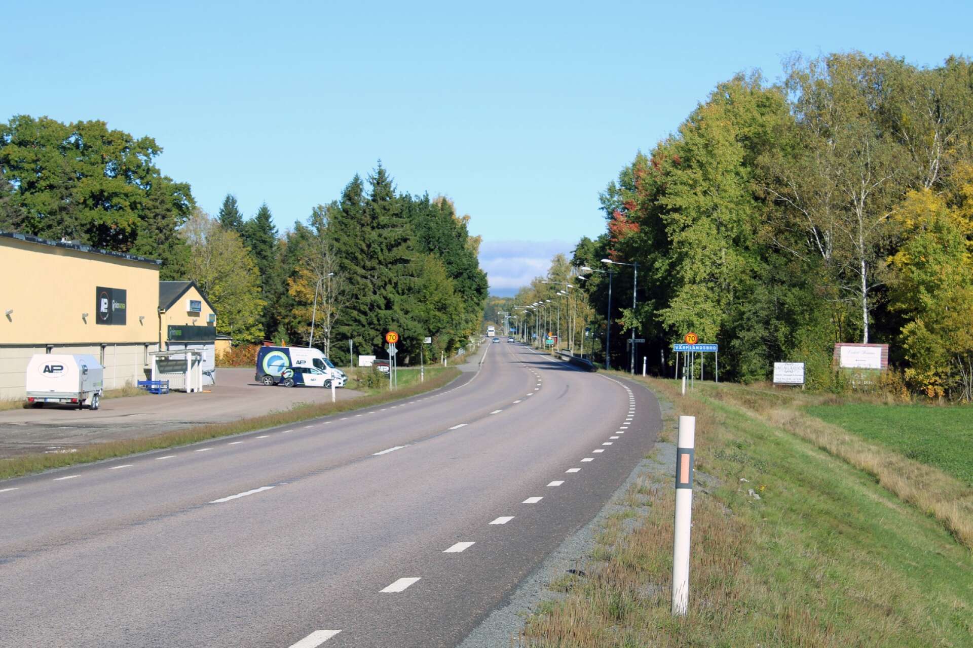 Det kommer att bli betydligt säkrare att cykla mellan Säffle och Värmlandsbro i framtiden. Trafikverket planerar att bygga en cykel- och gångbanan mellan Säffle och som är separerad från E45.