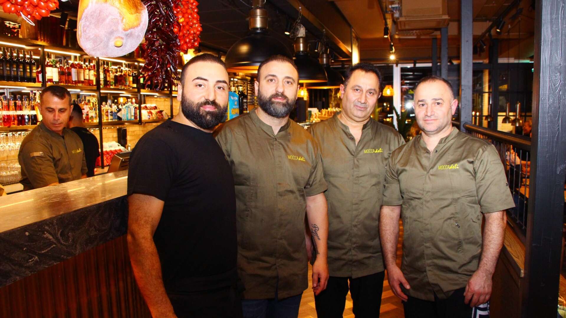 Ägarna Salle Mansour och Tony Mansour med franchisetagarna Bassam Yousef och Zahi Youkhanna.