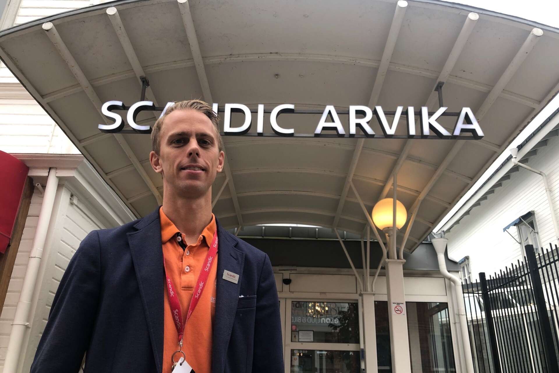 Thomas Andersson, general manager på Scandic i Arvika, andades viss optimism under hösten när restriktioner med anledning av pandemin släpptes. &quot;Det puttrar lite i orderböckerna&quot;, sa han.