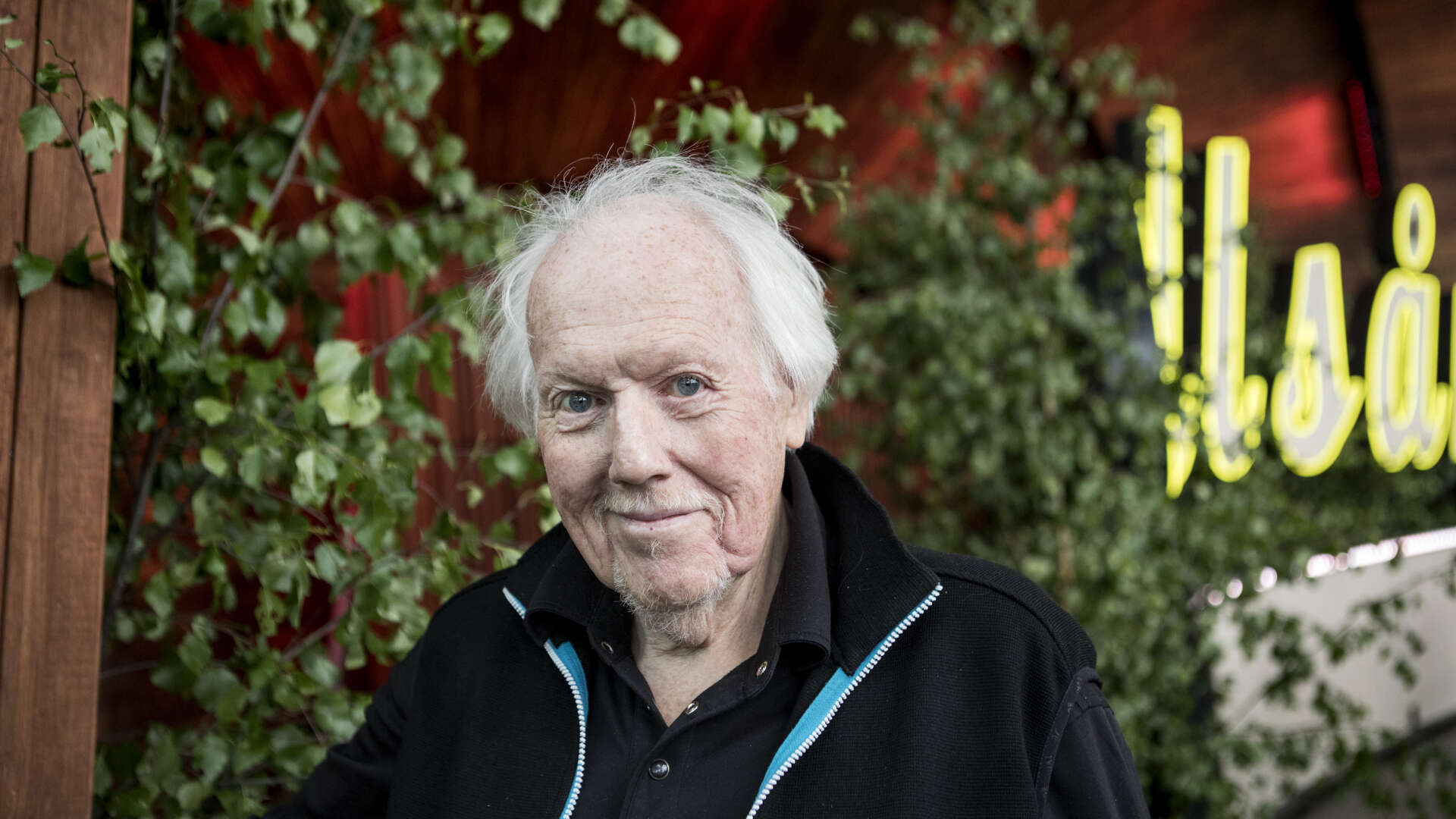 Artisten Svante Thuresson har avlidit efter en längre tids sjukdom. Han blev 84 år, rapporterar <a href="https://sverigesradio.se/artikel/svante-thuresson-ar-dod-blev-84-ar" id="link-mlAzWMcNSh2gdmQd">Sverige Radio</a>.