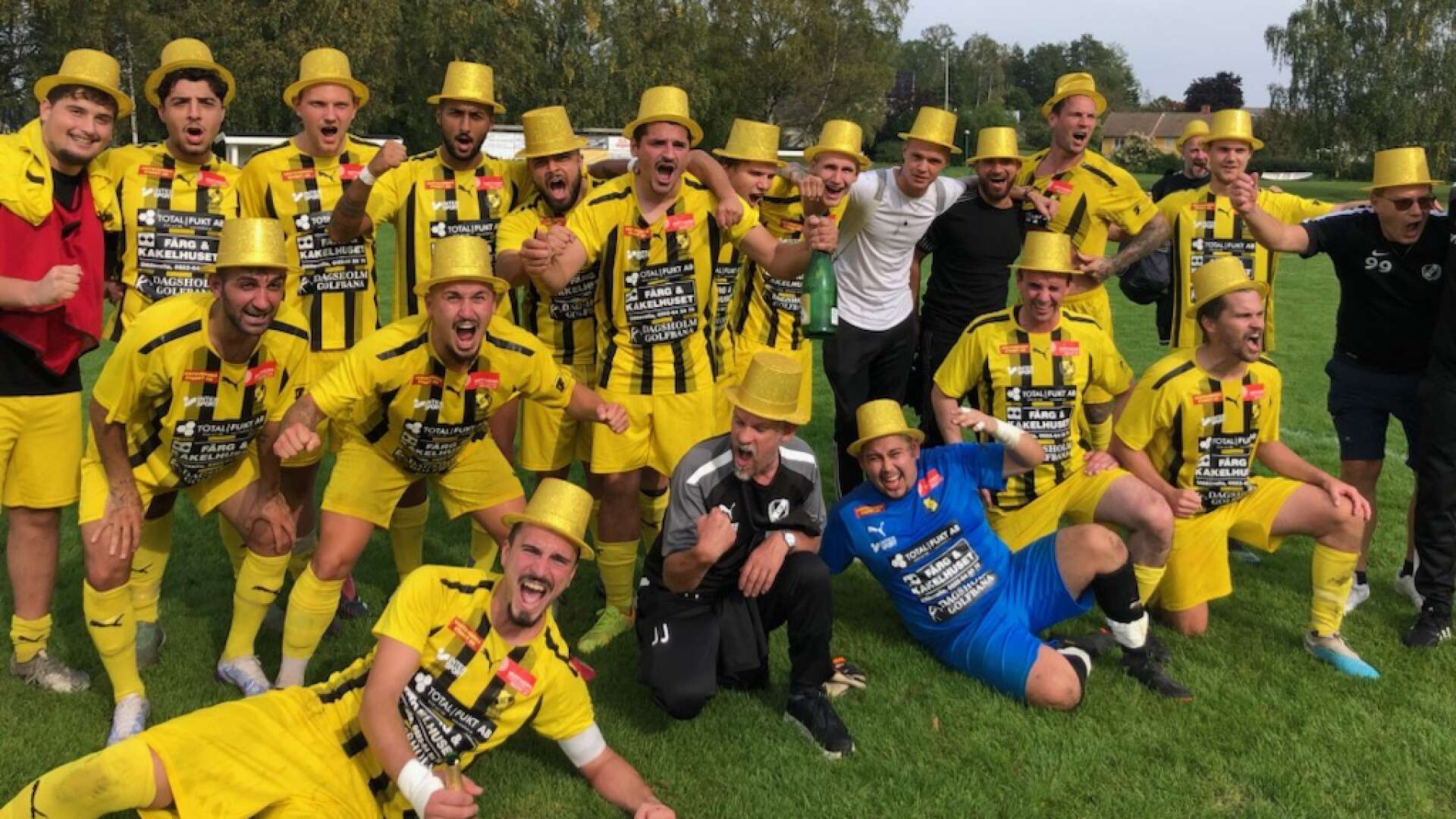 Historisk dag för Ellenö IK som är seriesegrare division 5 Dalsland efter seger mot Tösse på lördagseftermiddagen.