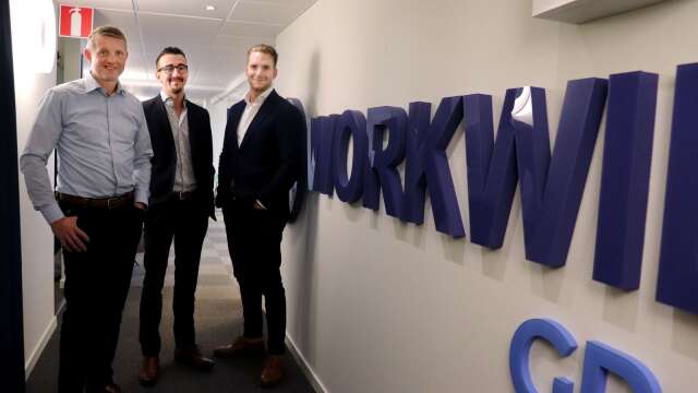 Erik Engström (t v) är ny vd för den expansiva jobbsajten Workwide. Här är han tillsammans med grundarna bröderna Filip och Simon Nilsson. 