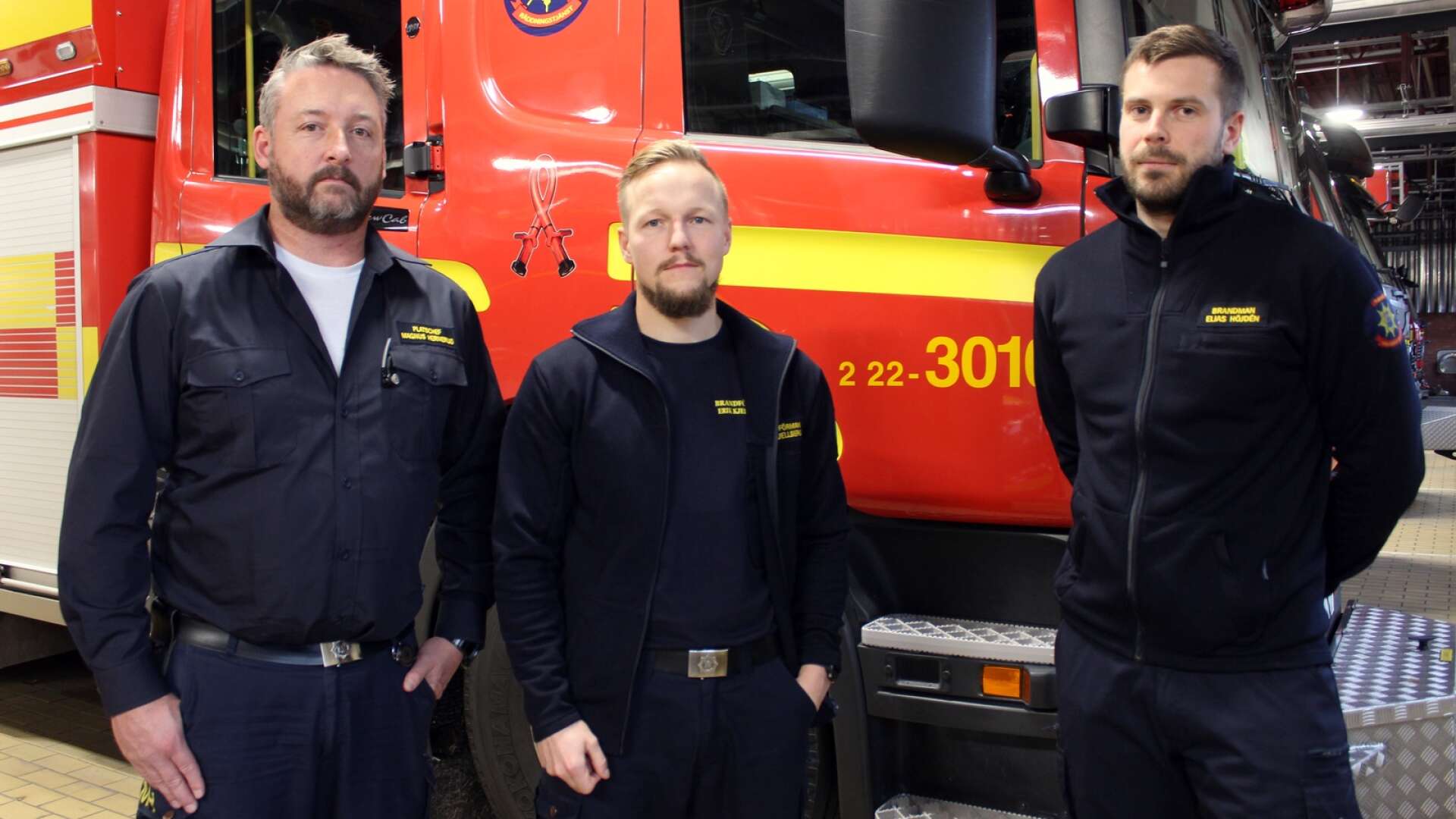 Magnus Hernerud, platschef, Erik Kjellberg, brandförman, och Elias Höjdén, brandman, på Räddningstjänsten i Säffle är kritiska till de nya reglerna om dygnsvila. 