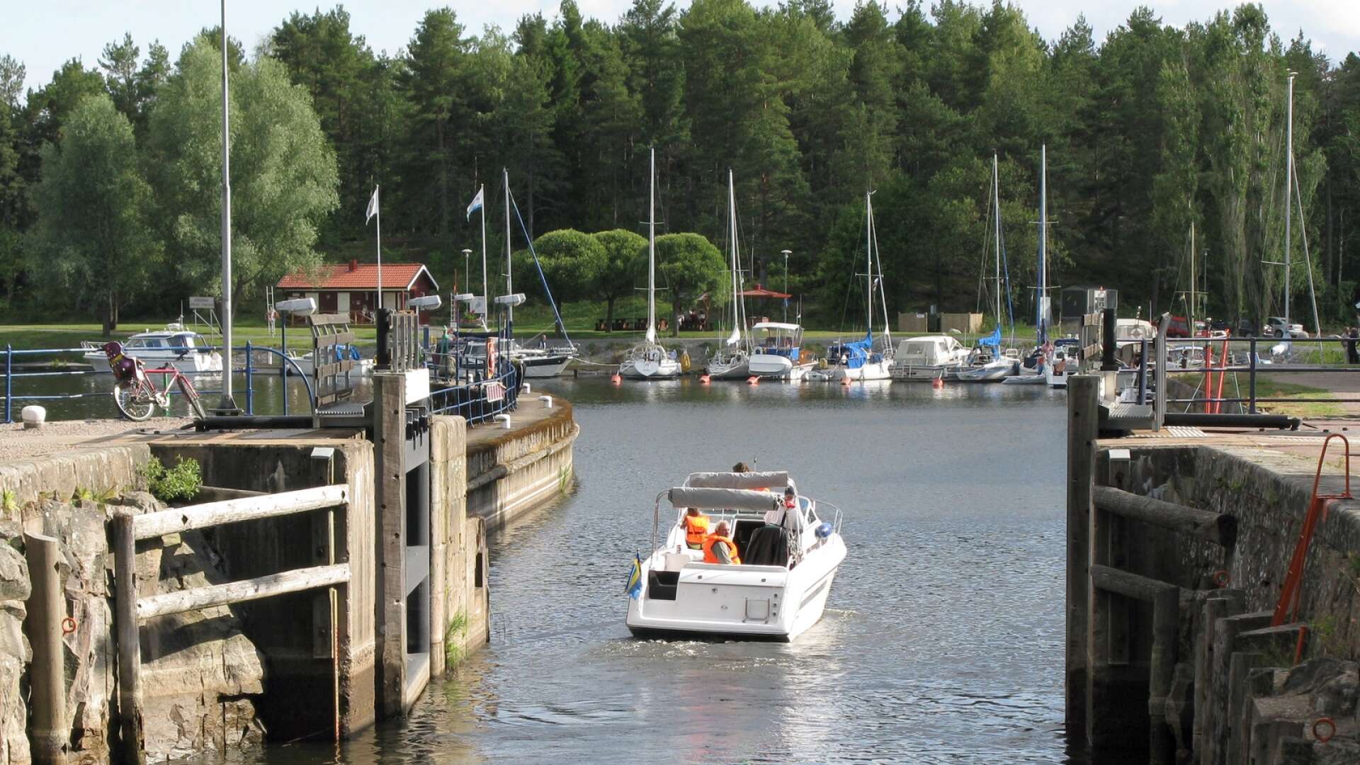 Liberalerna i Säffle vill att kommunen ska ansöka om att Säffle kanal godkänns som en inre vattenväg för inlandssjöfart. Det kan göra att kanalen rustas upp och möjliggör även yrkessjöfart, skriver Magnus Jansson i en motion.