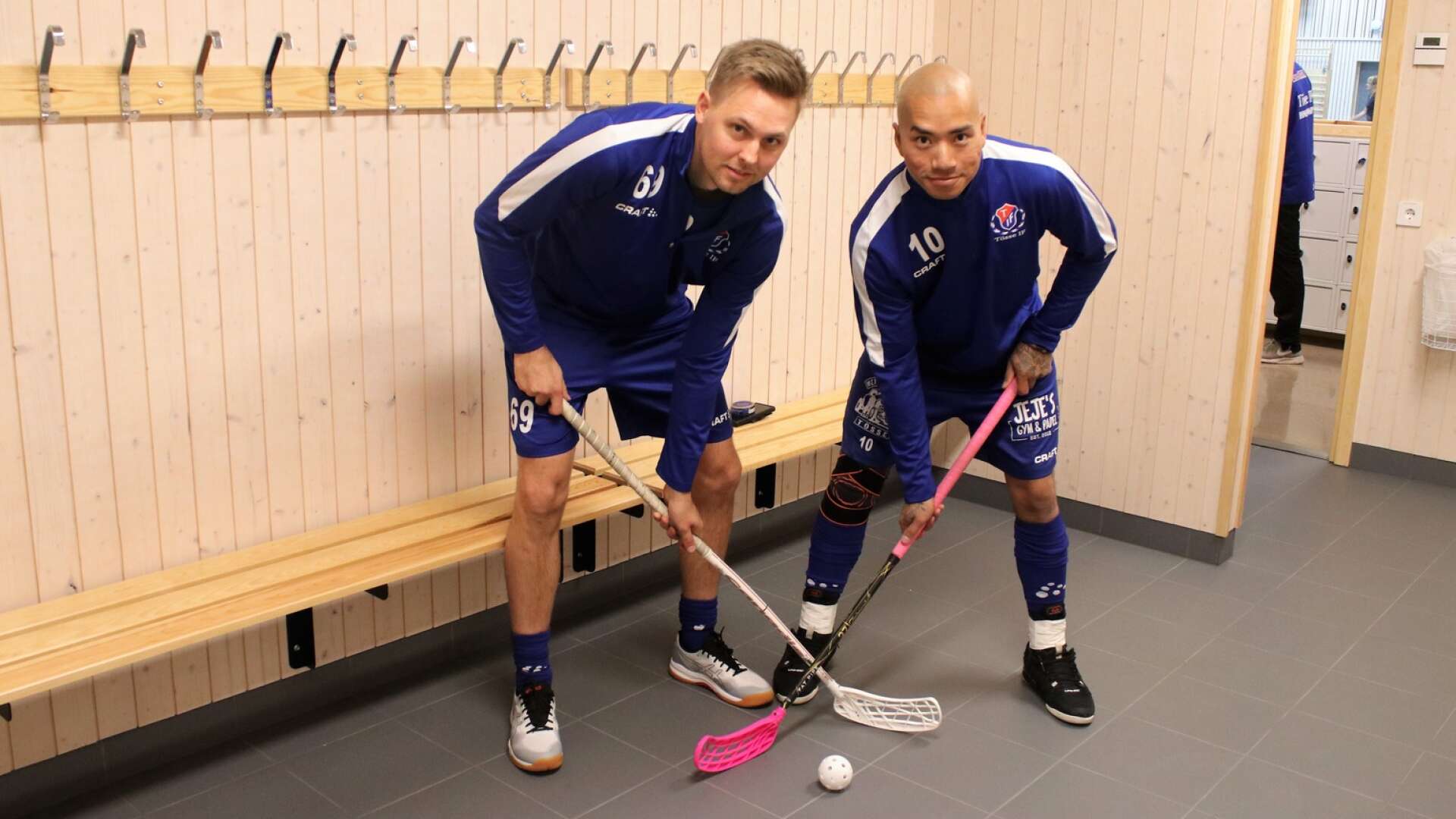 Tösses nyförvärv Jonatan Melander och Filip Karlsson förväntas bli viktiga i Tösses offensiva spel. De är redo för fredagens division 4-premiär borta mot Åmotfors IF.