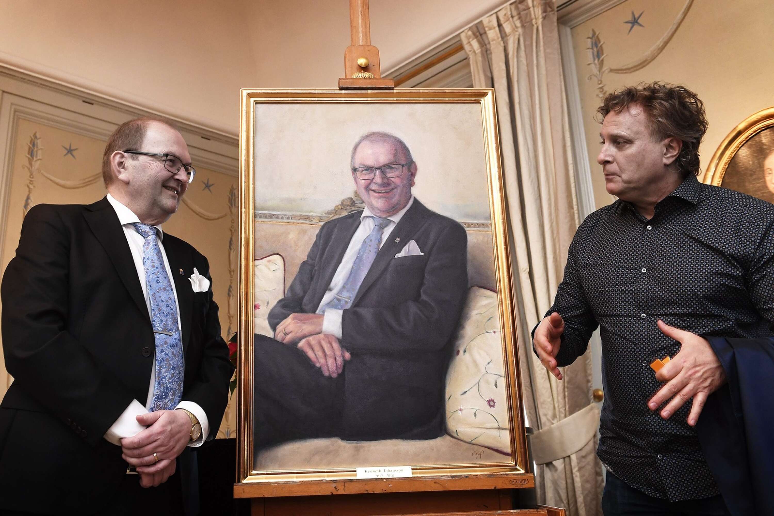 Kenneth Johanssons porträtt hänger i dag i residenset.