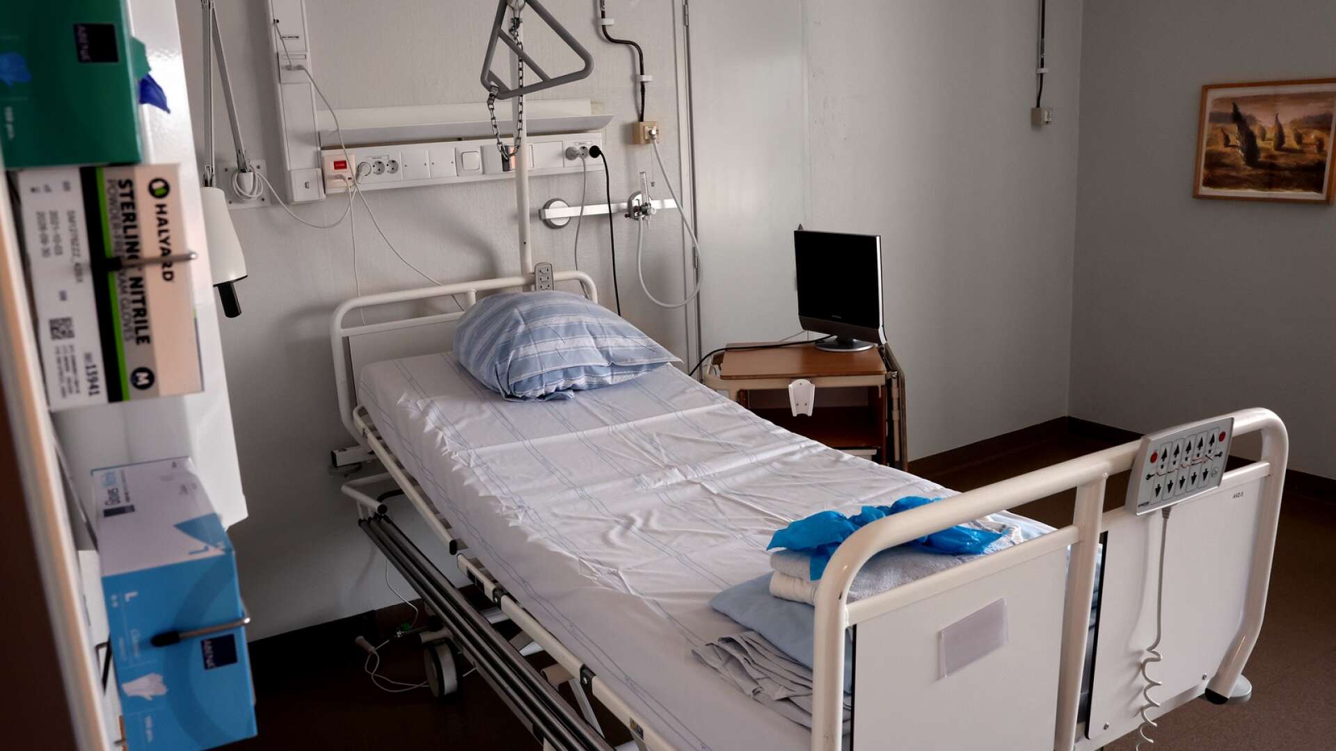 Under onsdagen vårdas 43 patienter med covid-19 på sjukhusen i Skövde och Lidköping.