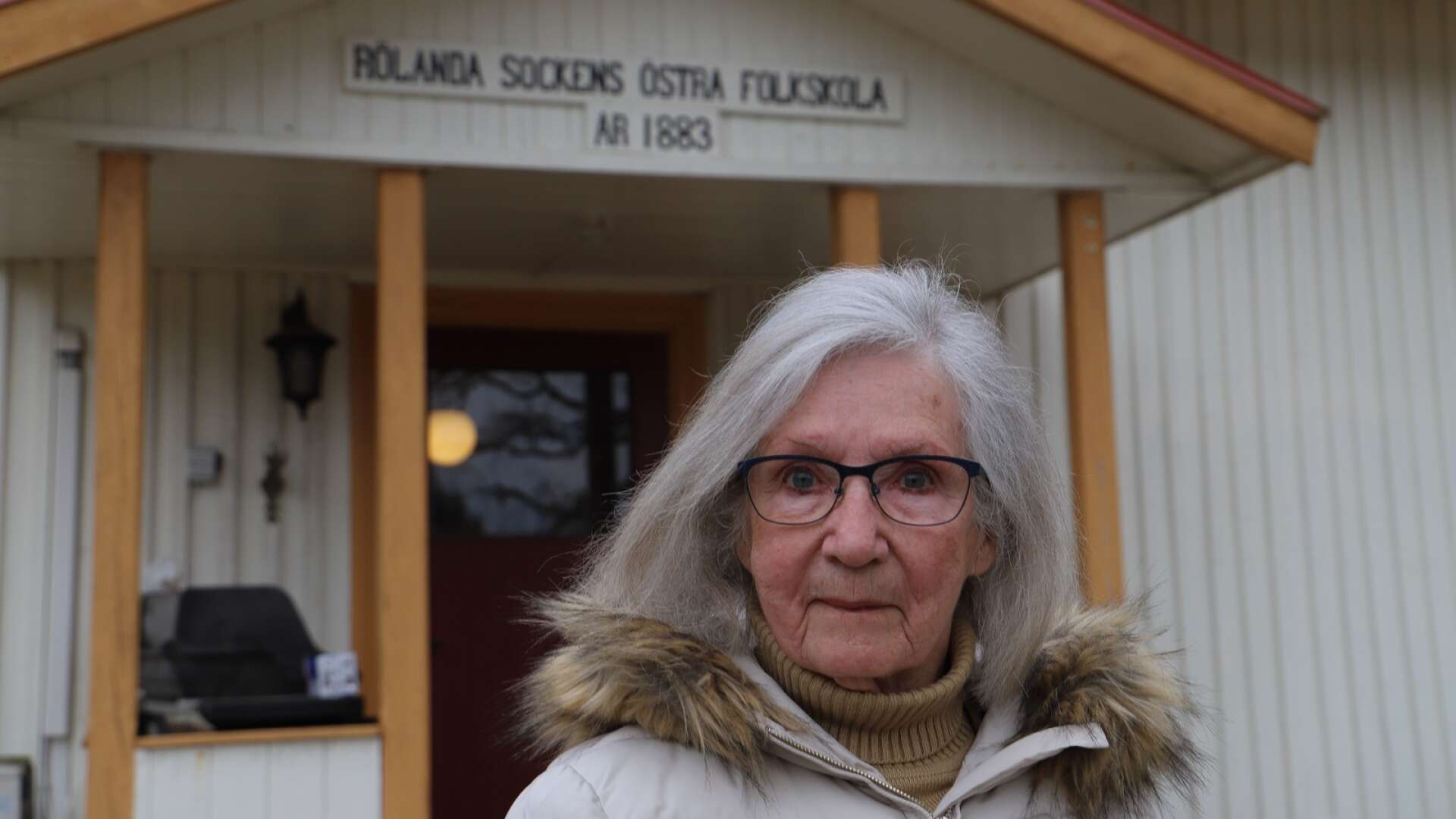 Barbro Torstensson gick i Rölanda sockens östra folkskola.