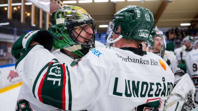 29-årige Tomas Rydén, fostrad i Färjestad BK, har de senaste tre säsongerna spelat med Tingsryd i hockeyallsvenskan.