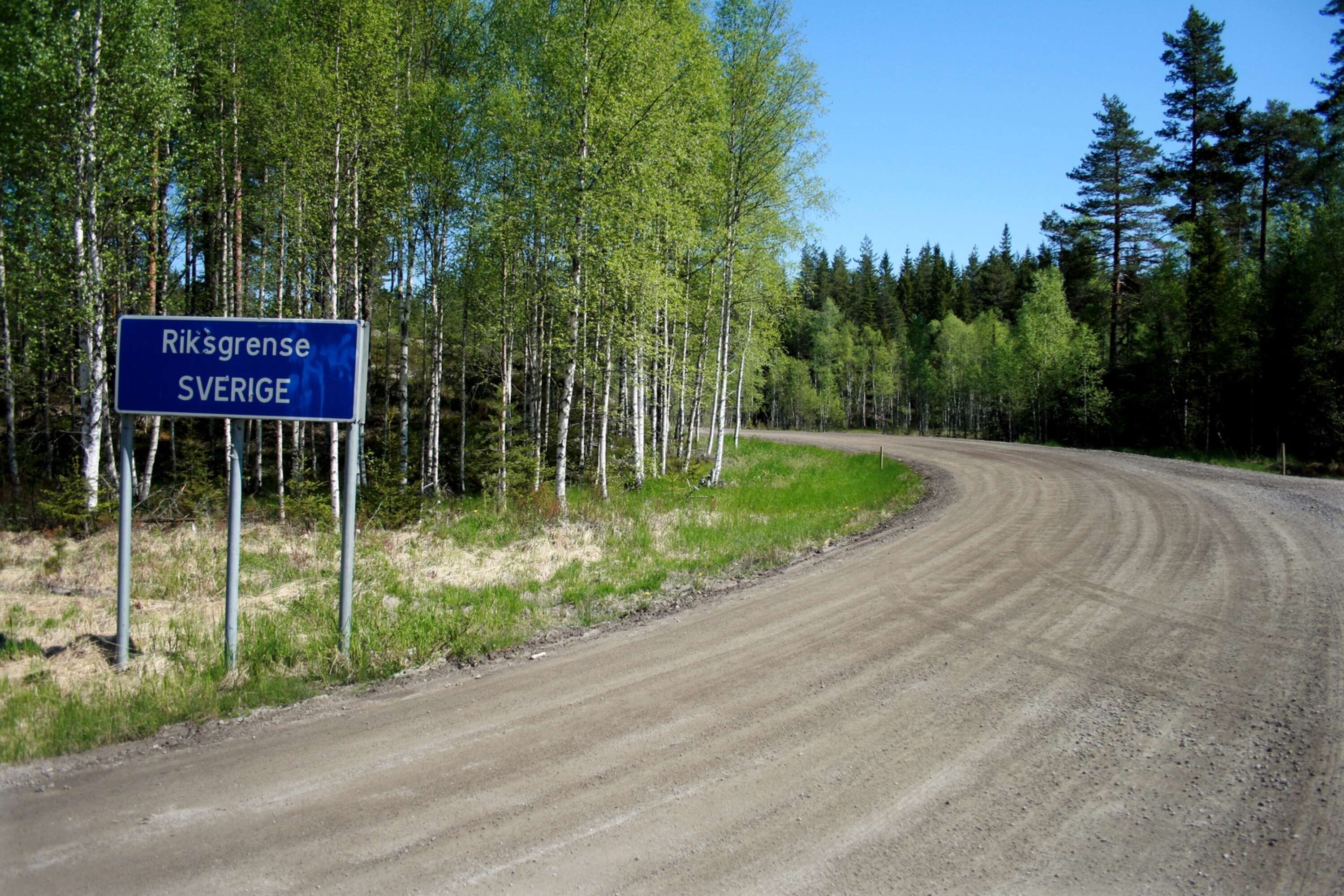 Via ”Sockervägen” är det bara 10 mil mellan Camillas hem i Oslo och föräldrahemmet i Koppom.