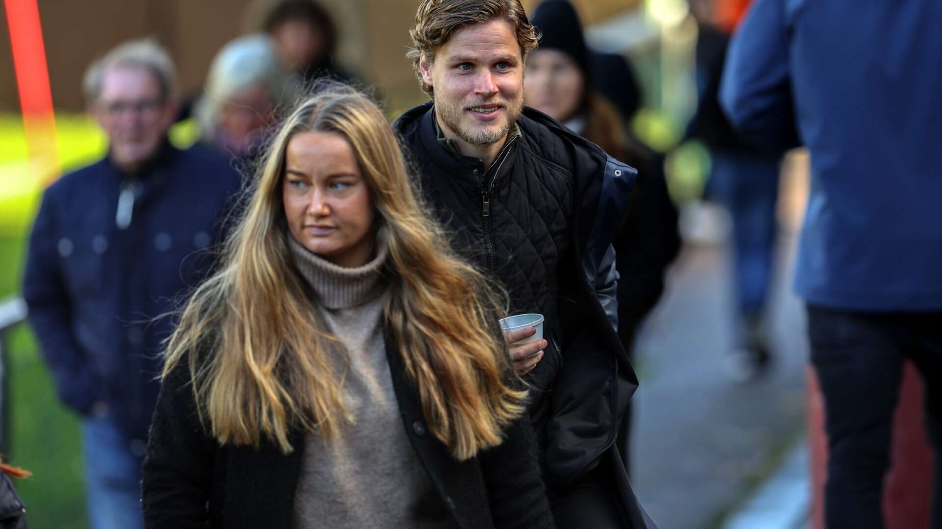 Gustaf Norlin följde Angered-LFK tillsammans med sambon Sarah Andersson och övriga familjen.